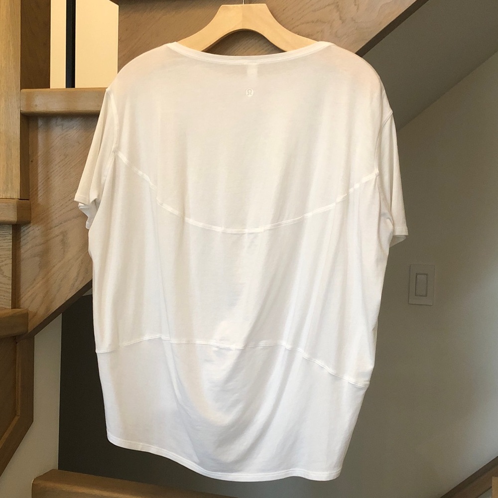 Lululemon Back in Action Short Sleeve Shirt - Like New White Pima Cotton, Size 4